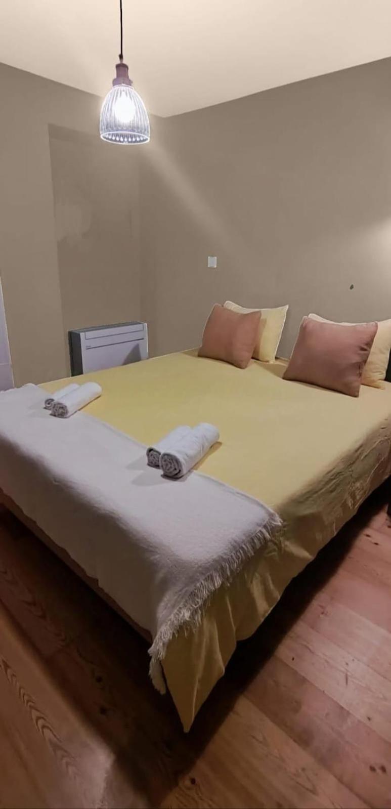 Double Room With Private Wc In Shared House In Downtown Lisboa Eksteriør billede
